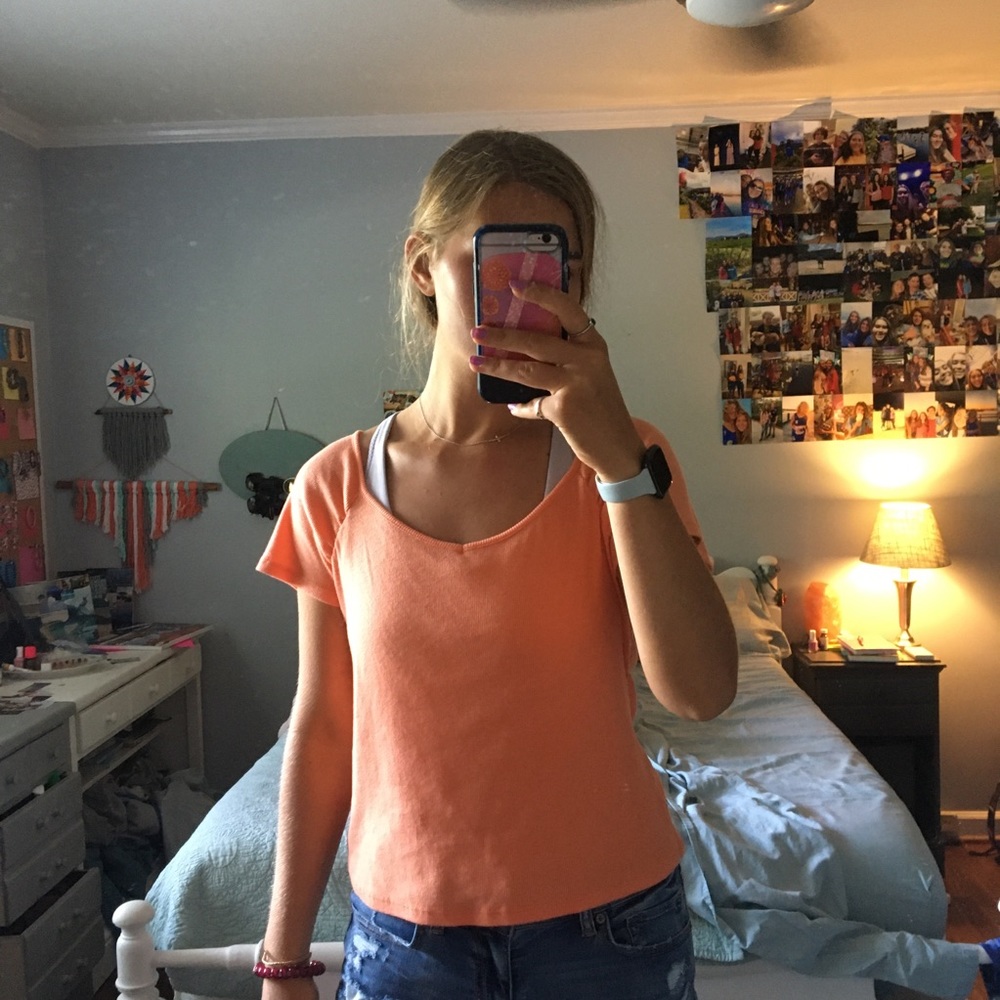 Orange tee